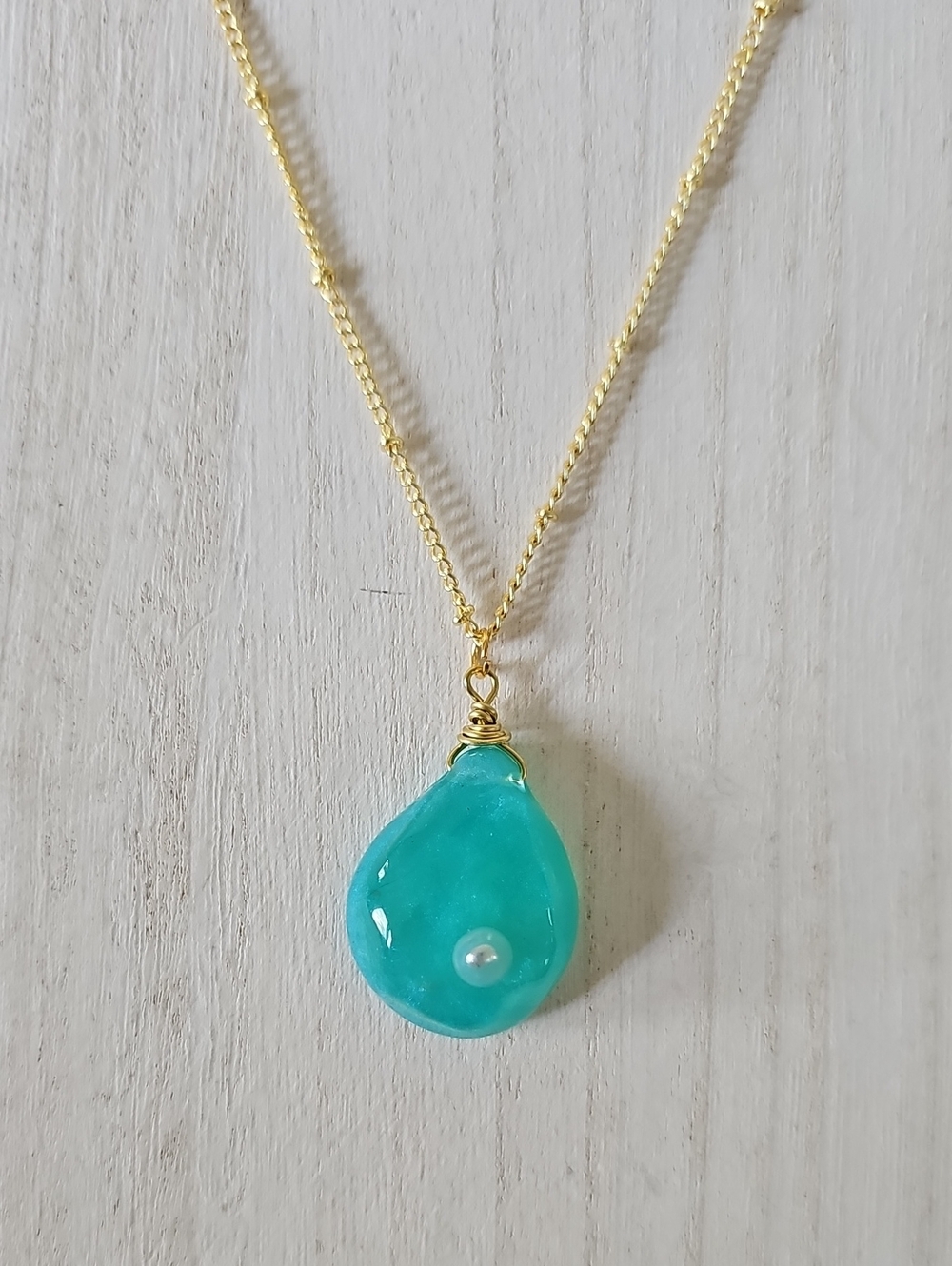 Gold Chain Choker with Teal Water Droplet Pendant